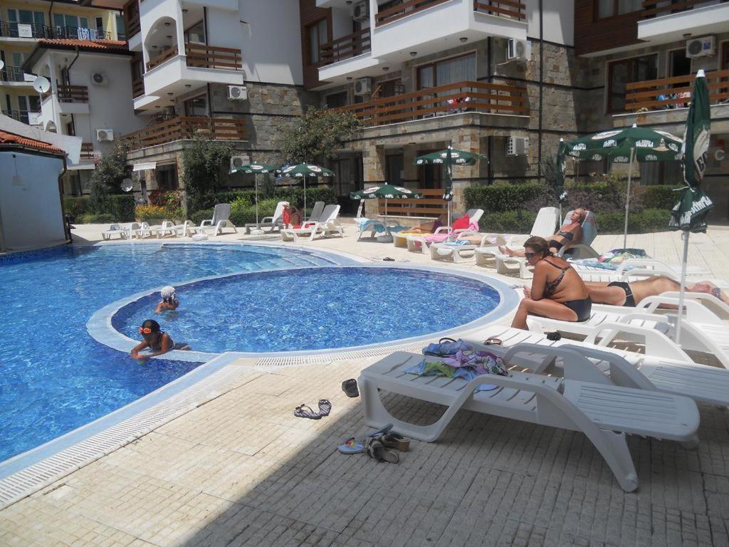 Vm Apartments Robinson Beach Pomorie Extérieur photo