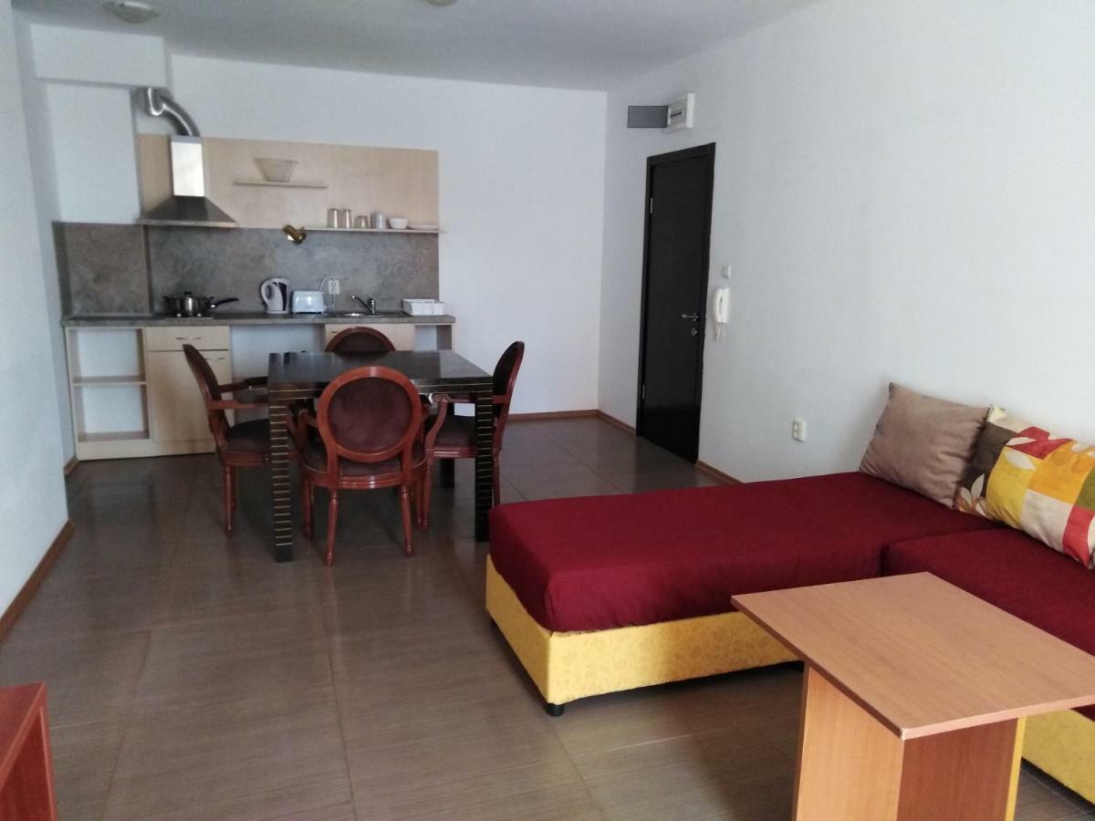 Vm Apartments Robinson Beach Pomorie Extérieur photo