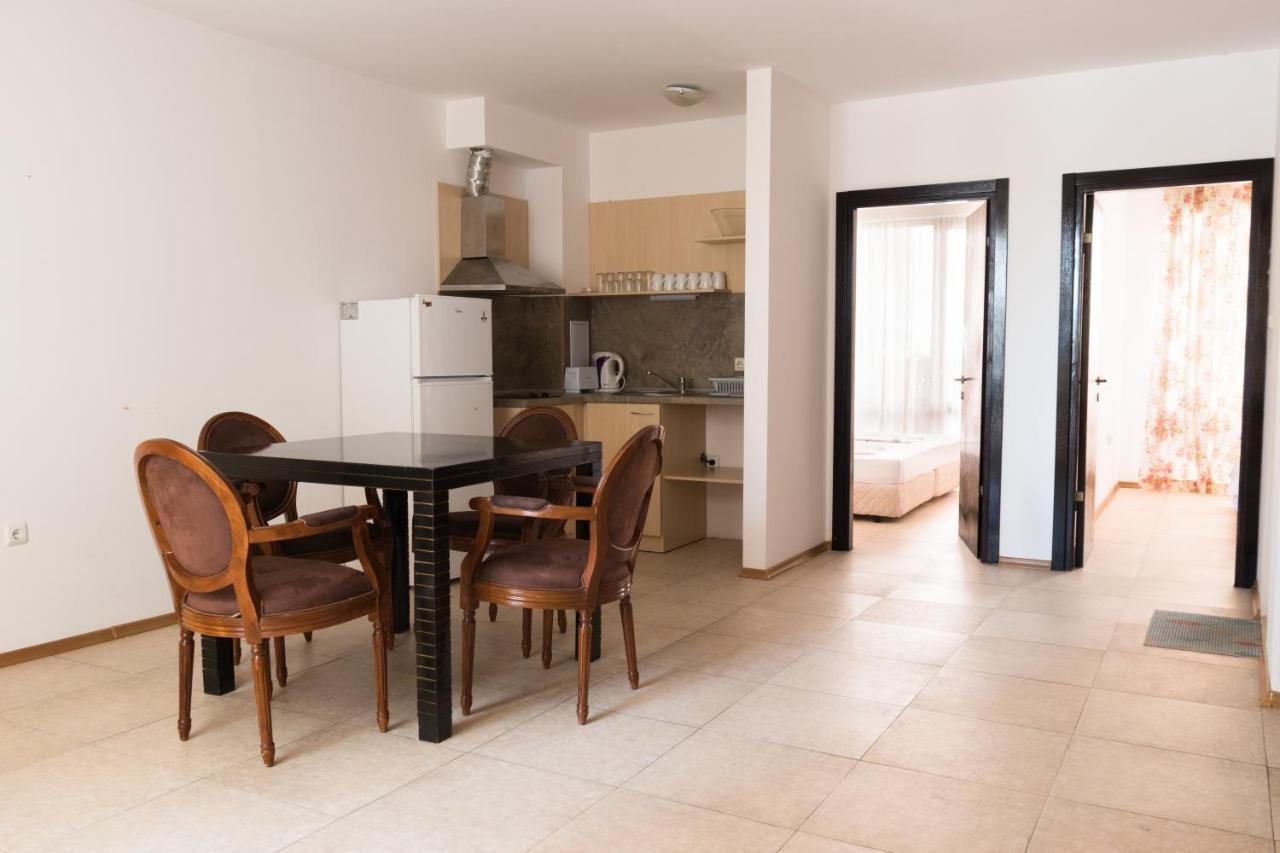 Vm Apartments Robinson Beach Pomorie Extérieur photo
