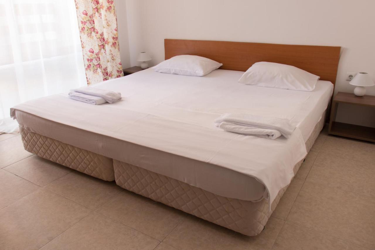 Vm Apartments Robinson Beach Pomorie Extérieur photo